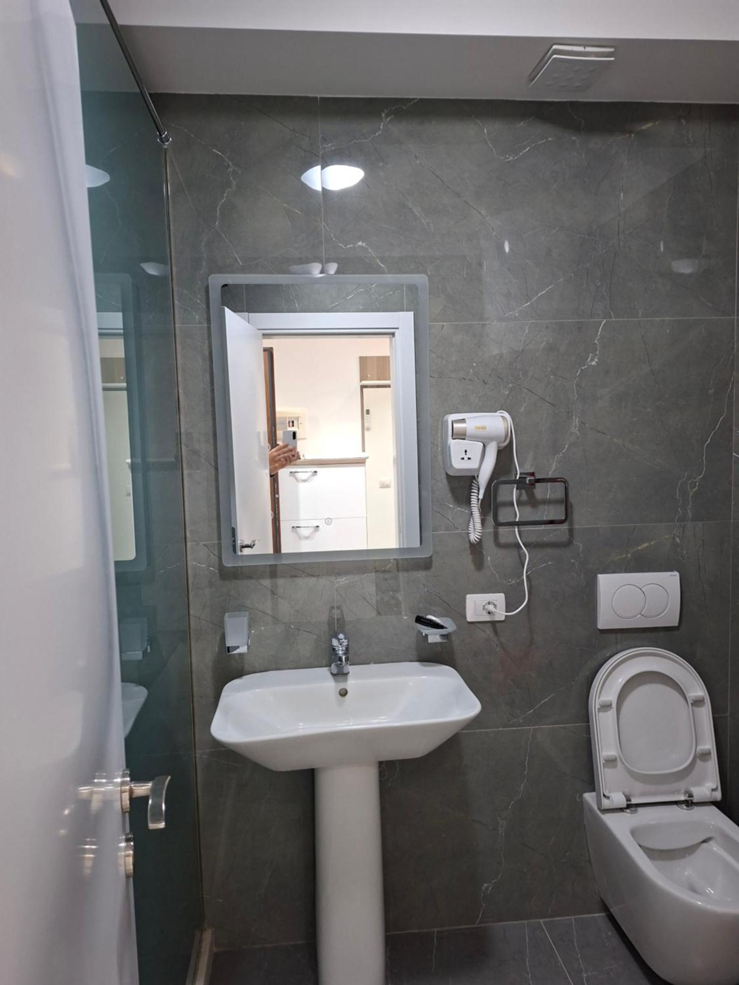 D&D Hotel Shëngjin Zimmer foto